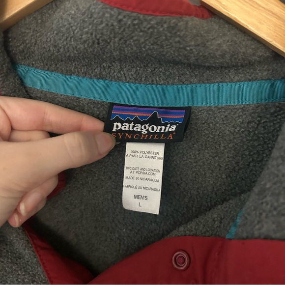 Patagonia Men's Lightweight Synchilla Snap-T Grey Red Pullover - Picture 3 of 4